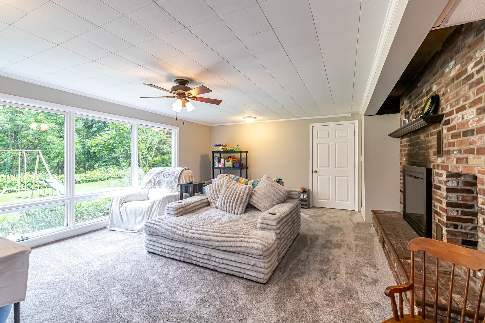 28 New Searles Road Nashua, NH 03062 - Photo 33 of 49