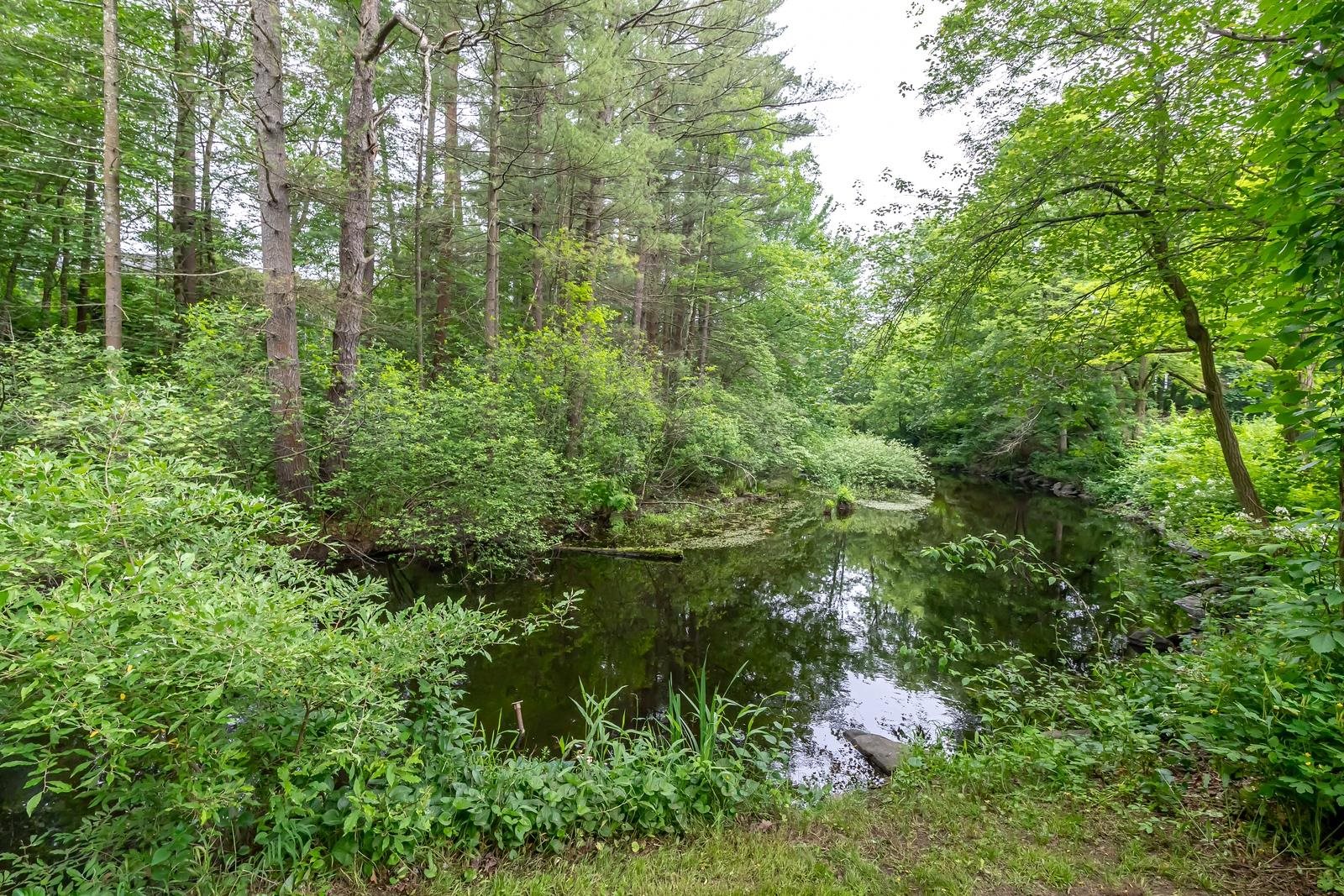 28 New Searles Road Nashua, NH 03062 - Photo 44 of 49