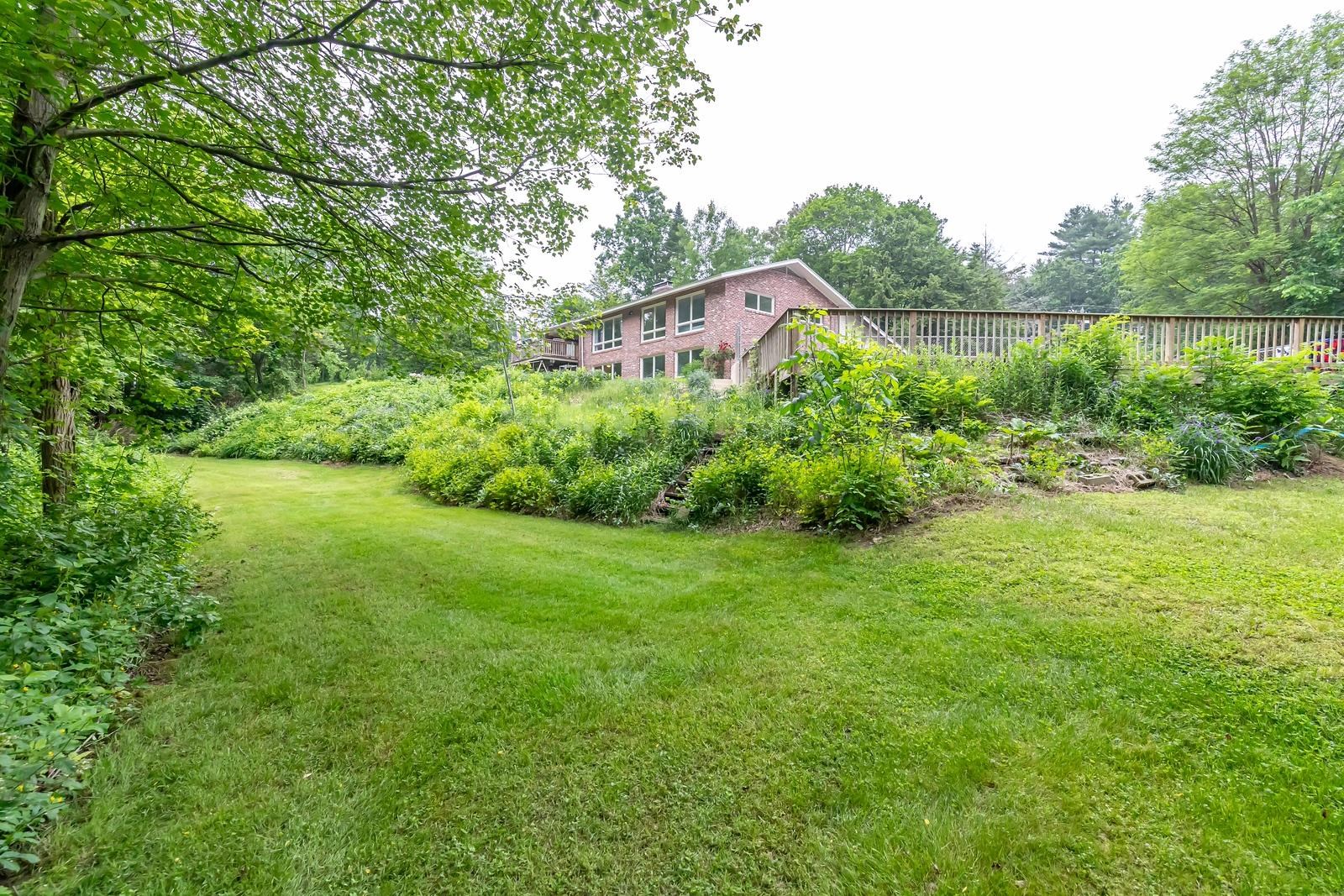 28 New Searles Road Nashua, NH 03062 - Photo 46 of 49