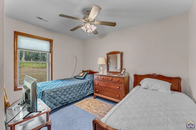 $310,000 | 910 Northwest West Union Road, Topeka, KS 66615