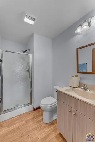 $310,000 | 910 Northwest West Union Road, Topeka, KS 66615