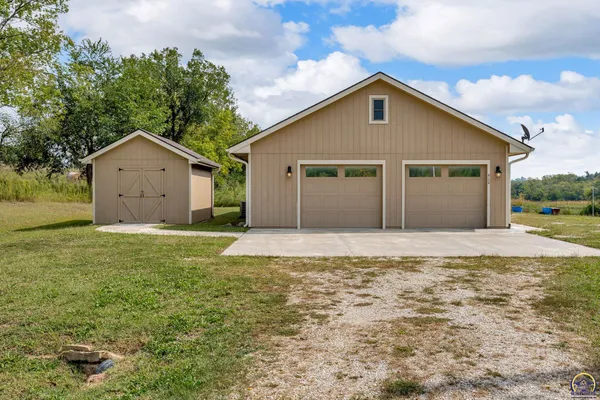 $330,000 | 910 Northwest West Union Road, Topeka, KS 66615