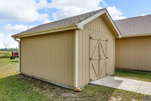 $330,000 | 910 Northwest West Union Road, Topeka, KS 66615