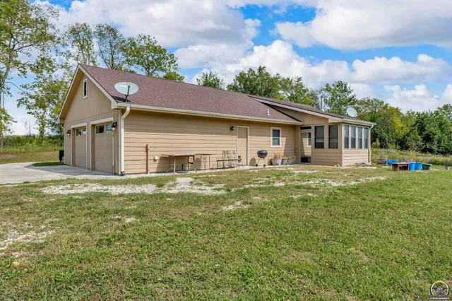 $310,000 | 910 Northwest West Union Road, Topeka, KS 66615