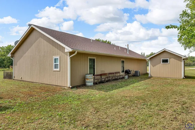 $310,000 | 910 Northwest West Union Road, Topeka, KS 66615