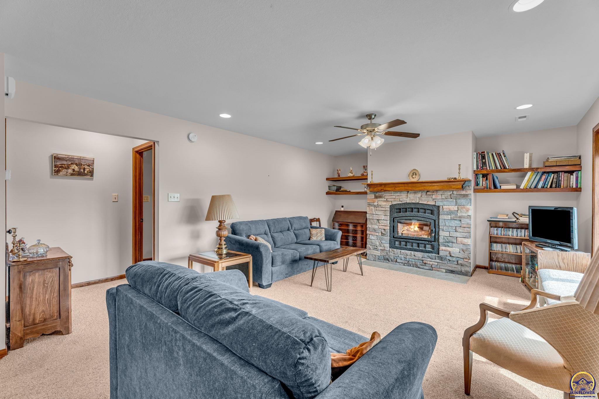 910 Northwest West Union Road Topeka, KS 66615 - Photo 4 of 27