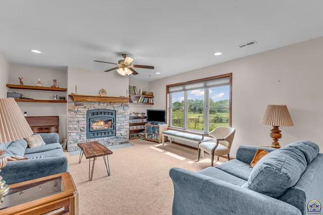 $310,000 | 910 Northwest West Union Road, Topeka, KS 66615