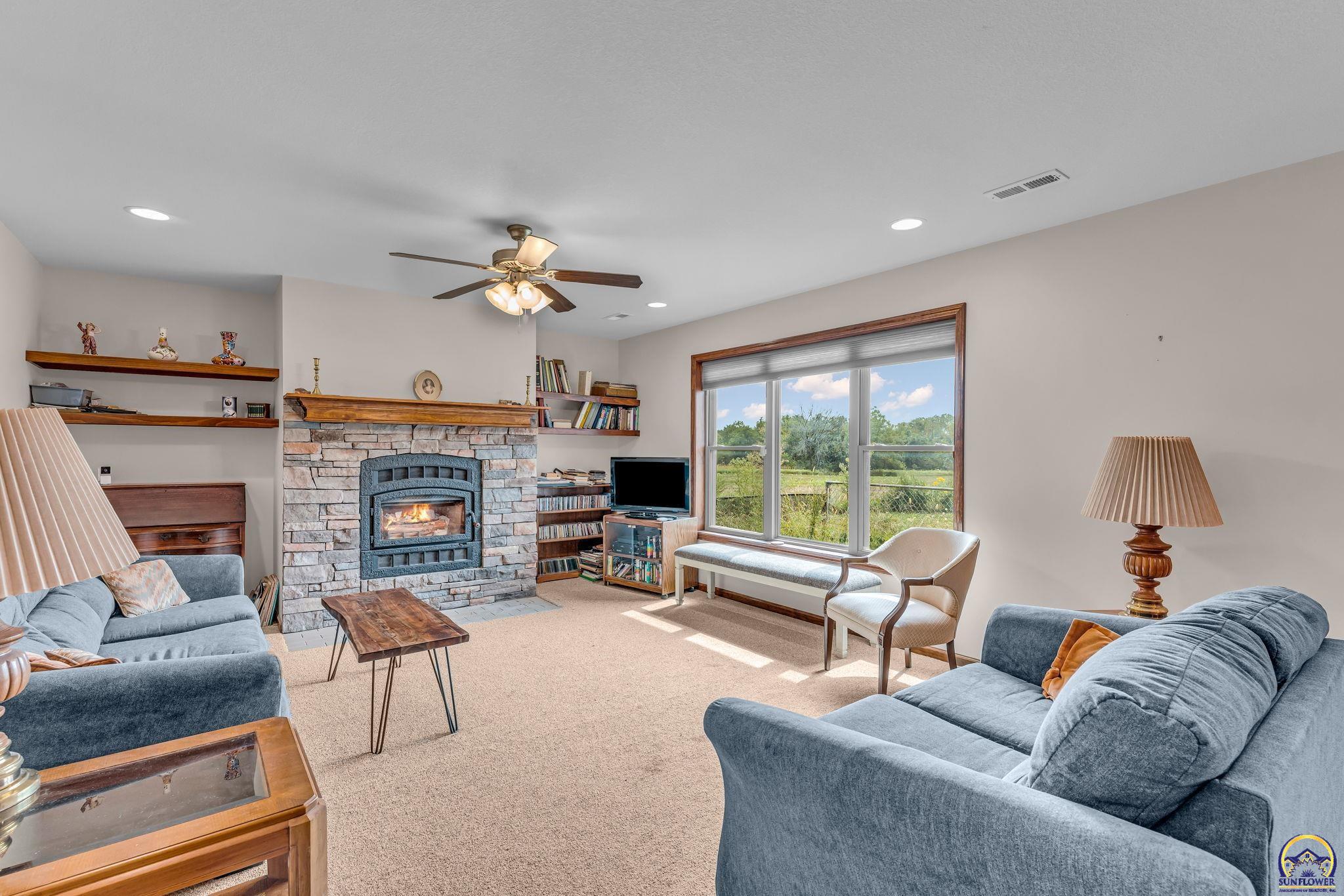 910 Northwest West Union Road Topeka, KS 66615 - Photo 5 of 27