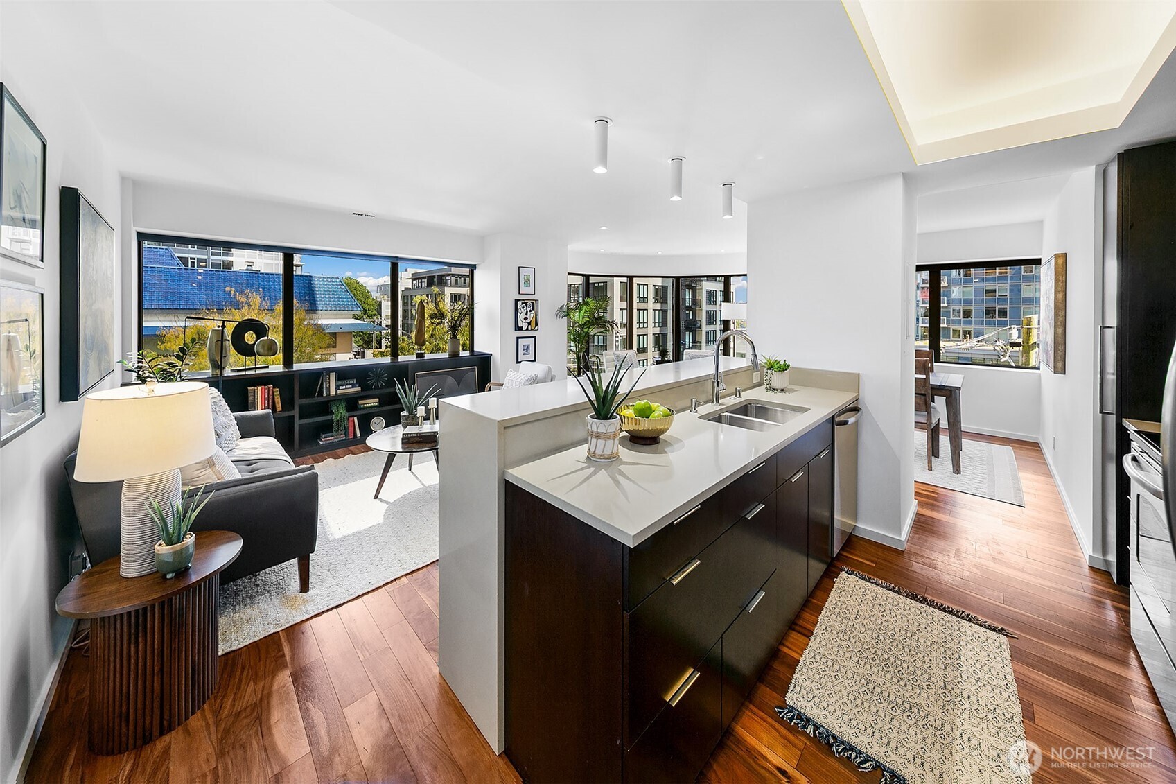 1301 Spring Street, Unit 5A Seattle, WA 98104 - Photo 2 of 33 Gallery Image 2