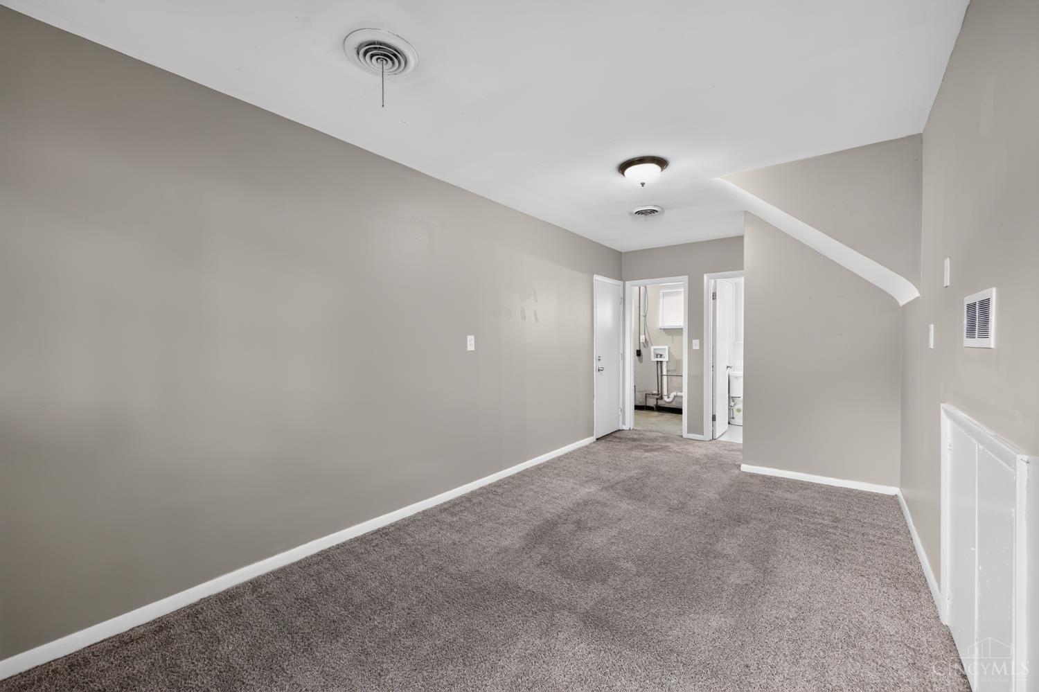 11410 Pippin Road Cincinnati, OH 45231 - Photo 24 of 33