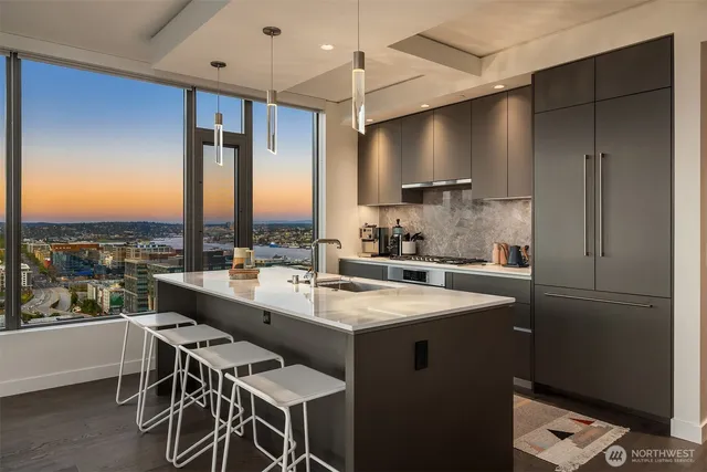 $6,250 | 2510 6th Avenue, Unit 2108, Seattle, WA 98121