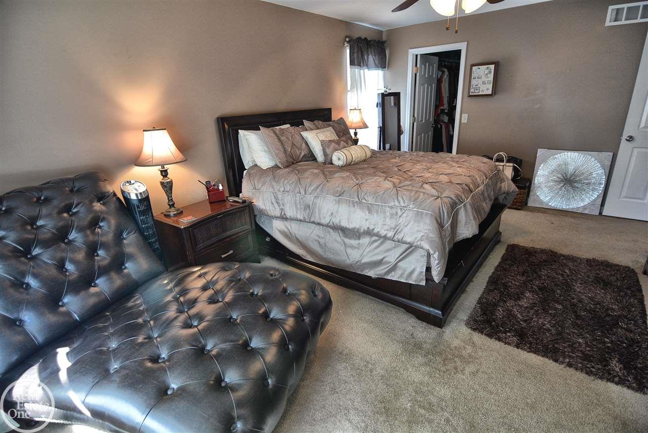 47883 Gloede Road Macomb, MI 48044 - Photo 18 of 38 31324759-17.JPG