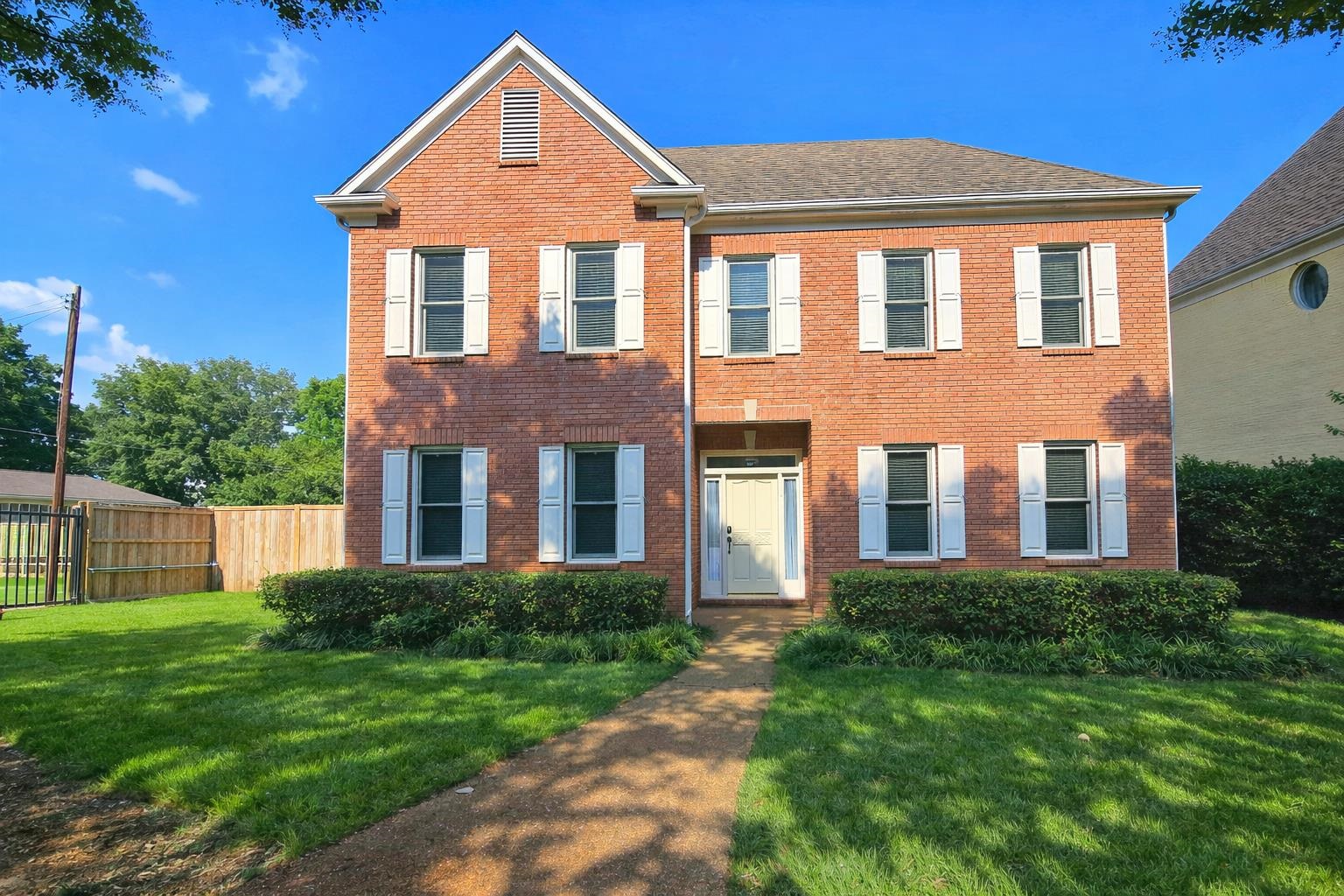 258 North White Station Road Memphis, TN 38117 - Photo 1 of 20