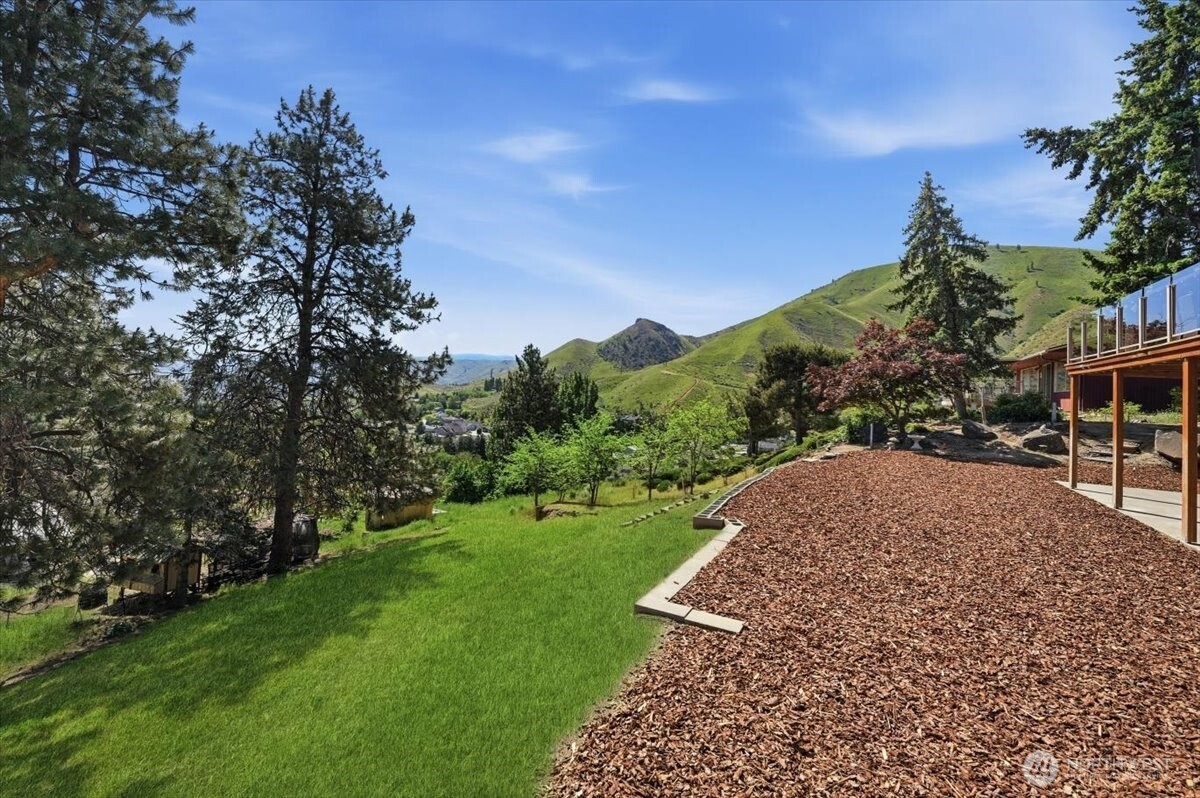 2511 Lester Road Wenatchee, WA 98801 - Photo 38 of 40