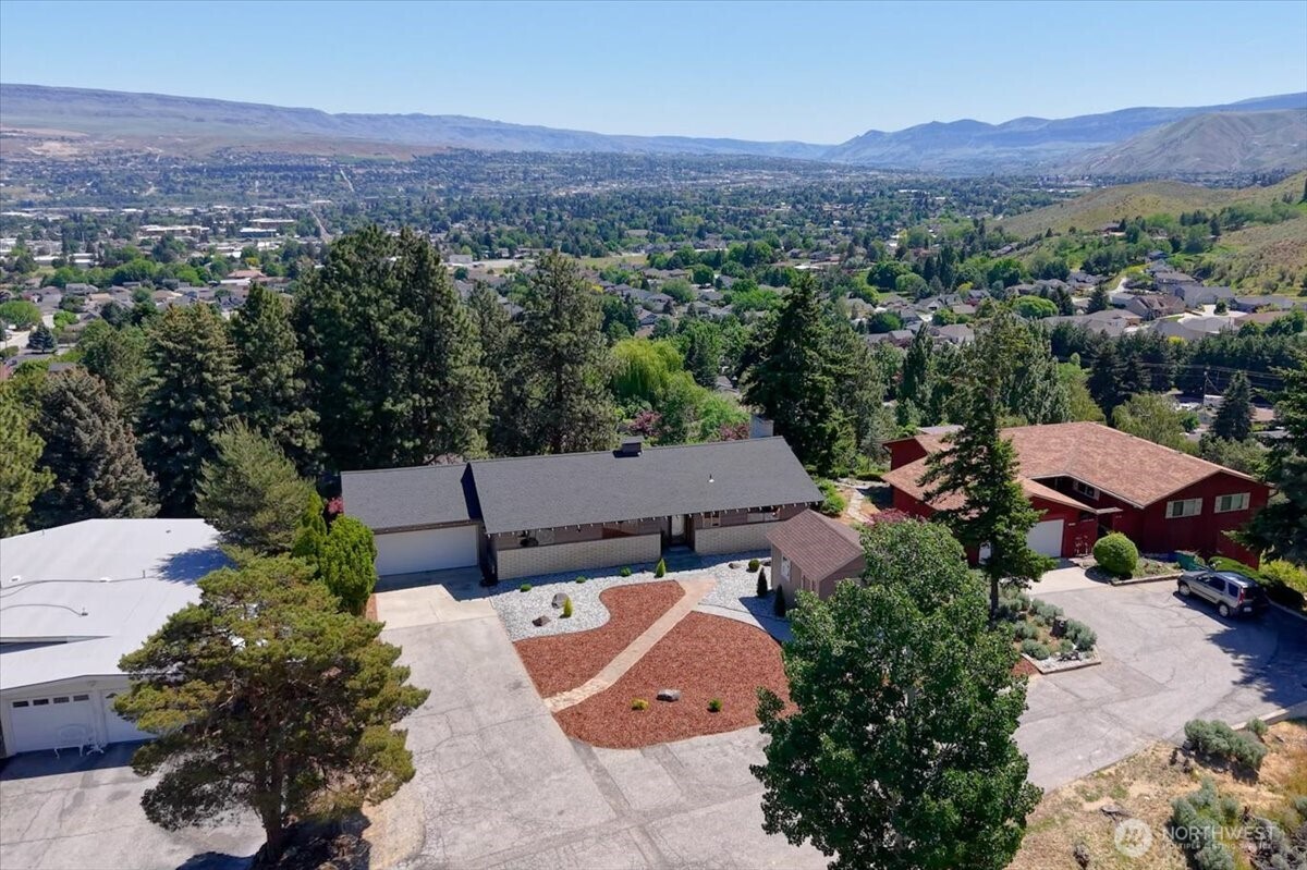 2511 Lester Road Wenatchee, WA 98801 - Photo 4 of 40