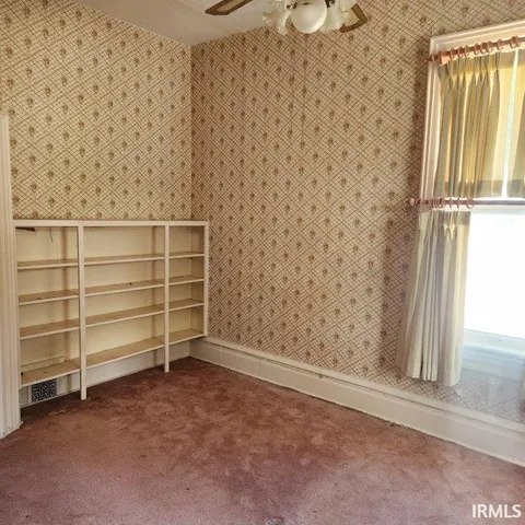 $209,900 | 706 South Main Street, Ligonier, IN 46767