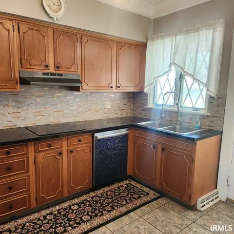 $209,900 | 706 South Main Street, Ligonier, IN 46767