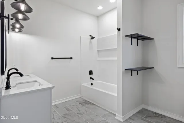 $509,900 | 726 Groveside Road, Pittstown, NY 12028