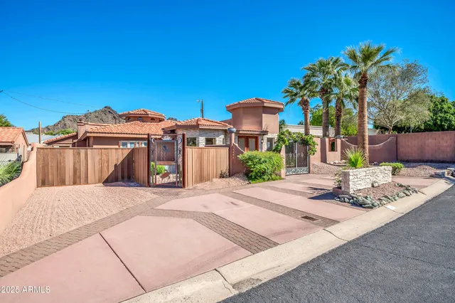 $1,400,000 | 1450 East Royal Palm Road, Phoenix, AZ 85020