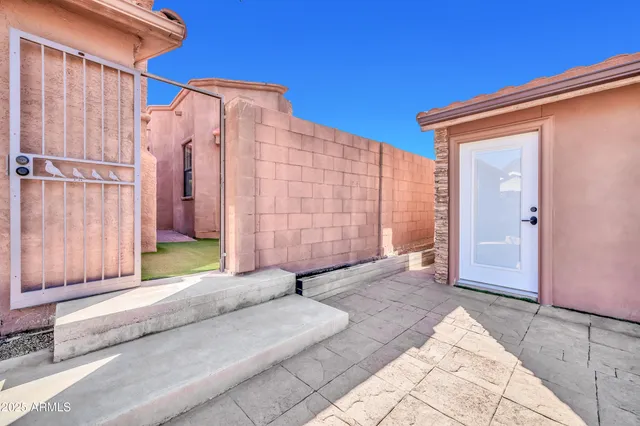 $1,400,000 | 1450 East Royal Palm Road, Phoenix, AZ 85020