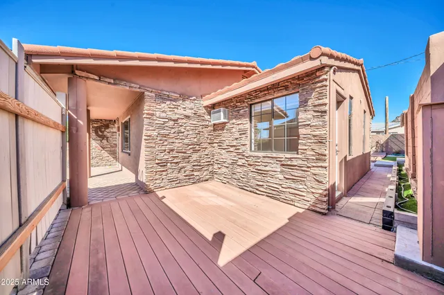 $1,400,000 | 1450 East Royal Palm Road, Phoenix, AZ 85020