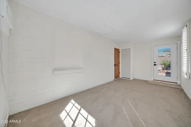 $1,400,000 | 1450 East Royal Palm Road, Phoenix, AZ 85020