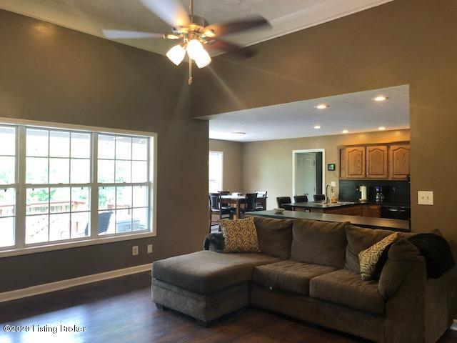 10207 Keys Ferry Road Fairdale, KY 40118 - Photo 14 of 58 IMG_5039