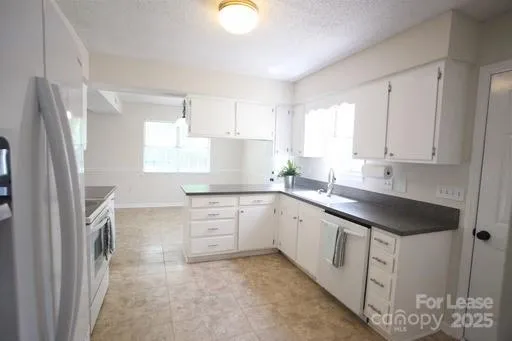 $2,000 | 12627 Delman Lane, Pineville, NC 28134