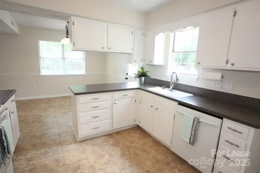 $2,000 | 12627 Delman Lane, Pineville, NC 28134