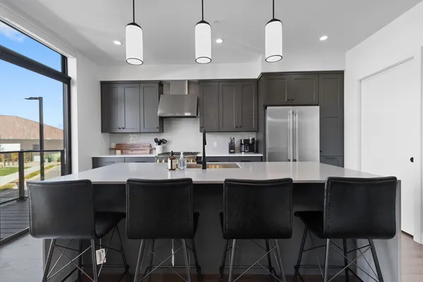 $1,195,000 | 1071 Brookwood Drive, Green Bay, WI 54304