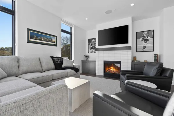 $1,195,000 | 1071 Brookwood Drive, Green Bay, WI 54304