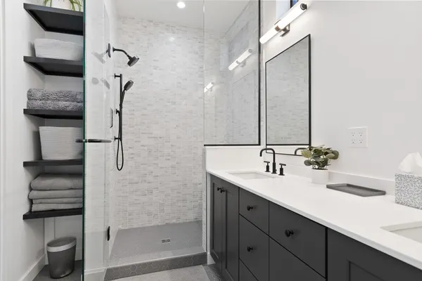 $1,195,000 | 1071 Brookwood Drive, Green Bay, WI 54304