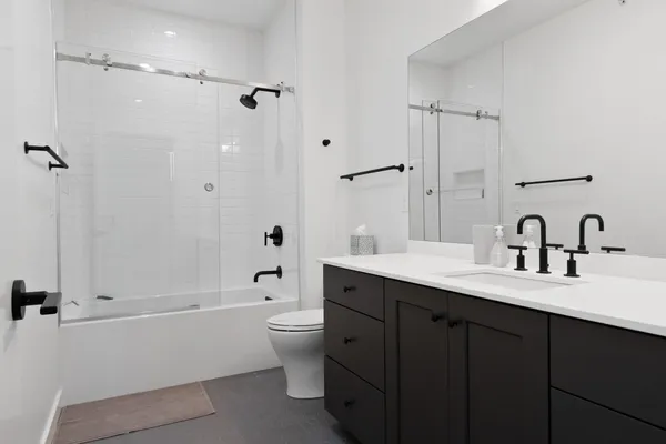 $1,195,000 | 1071 Brookwood Drive, Green Bay, WI 54304