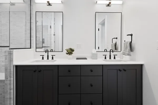 $1,195,000 | 1071 Brookwood Drive, Green Bay, WI 54304