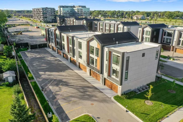 $1,195,000 | 1071 Brookwood Drive, Green Bay, WI 54304