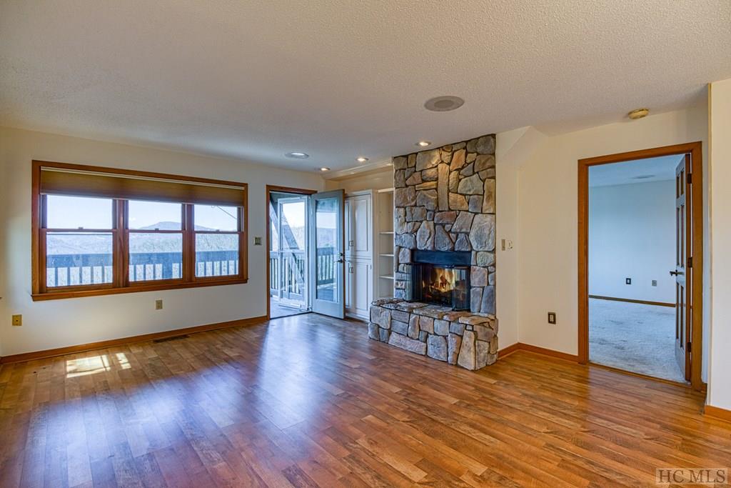 142 Eagle Ridge Road, Unit 2301 Sapphire, NC 28774 - Photo 11 of 22 Gallery Image 11