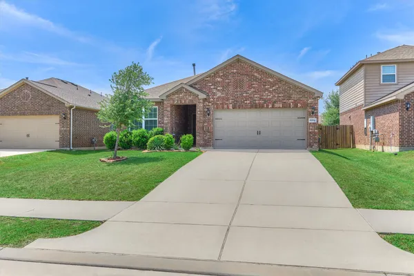 $1,800 | 8884 Oval Glass Street, Conroe, TX 77304