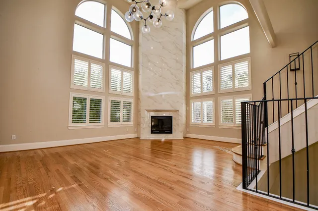 $6,200 | 2094 Brentwood Drive, Houston, TX 77019