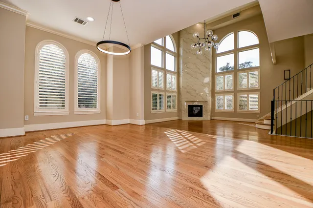 $6,200 | 2094 Brentwood Drive, Houston, TX 77019