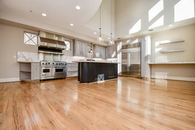 $6,200 | 2094 Brentwood Drive, Houston, TX 77019