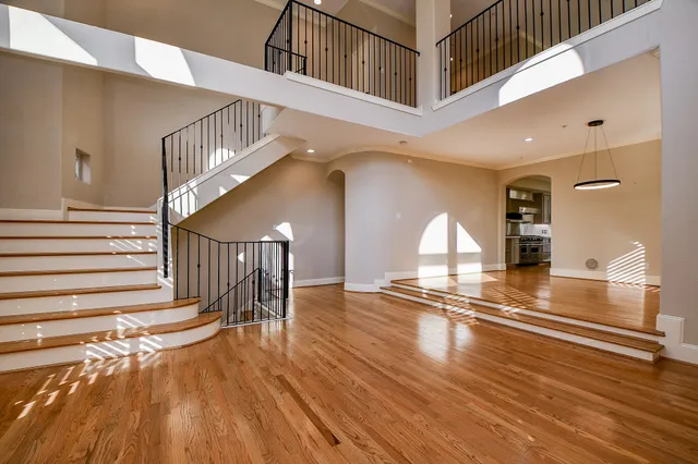 $6,200 | 2094 Brentwood Drive, Houston, TX 77019