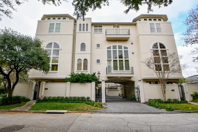 $6,200 | 2094 Brentwood Drive, Houston, TX 77019