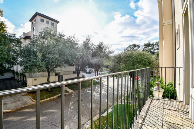 $6,200 | 2094 Brentwood Drive, Houston, TX 77019