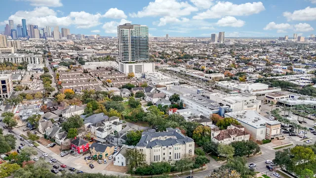 $6,200 | 2094 Brentwood Drive, Houston, TX 77019