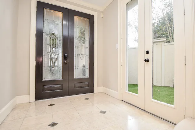 $6,200 | 2094 Brentwood Drive, Houston, TX 77019