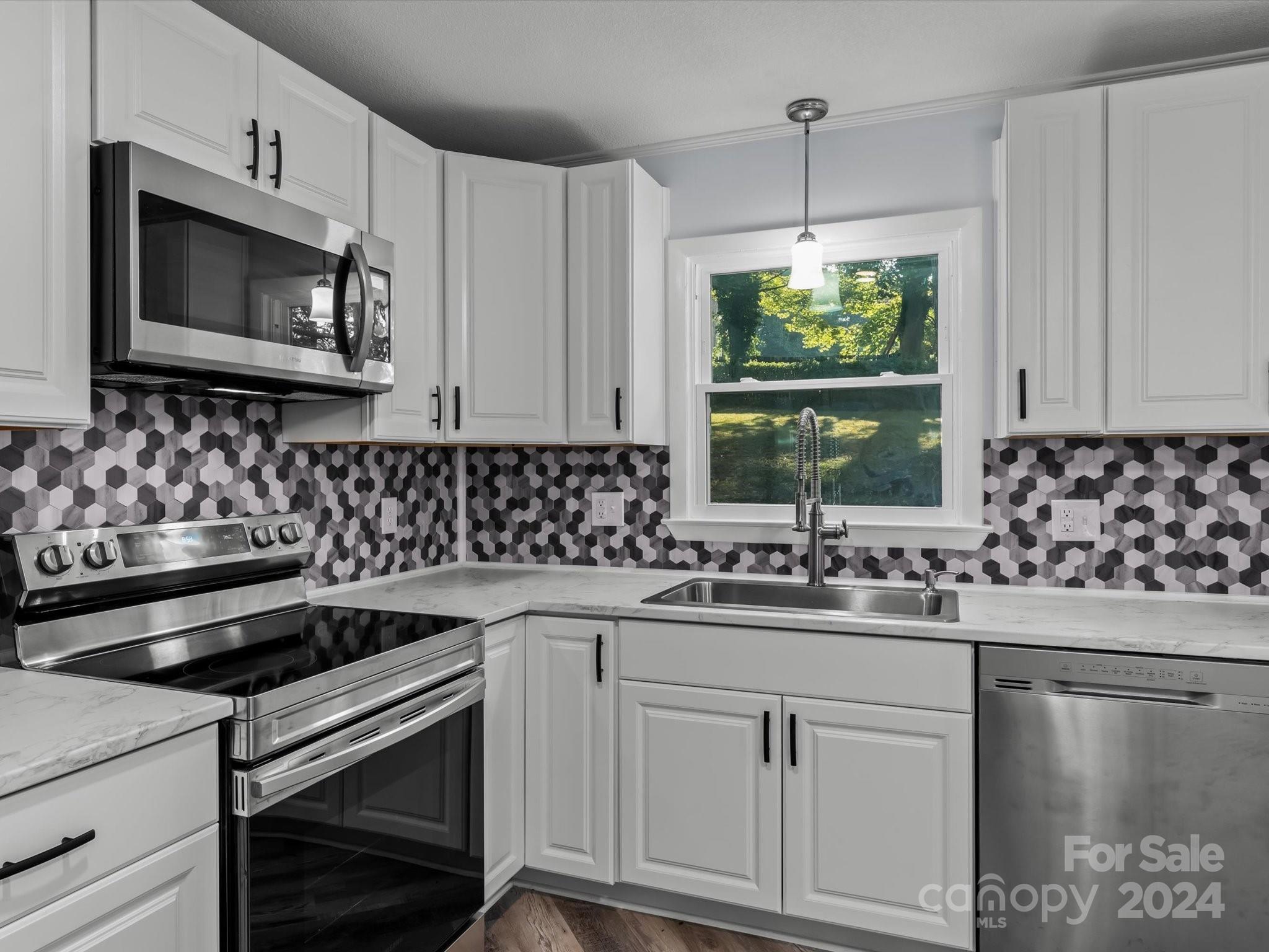 602 Shiloh Church Road Hickory, NC 28601 - Photo 11 of 30 Gallery Image 11