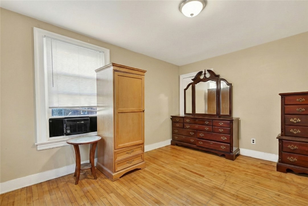 31 Child Street Warren, RI 02885 - Photo 4 of 16