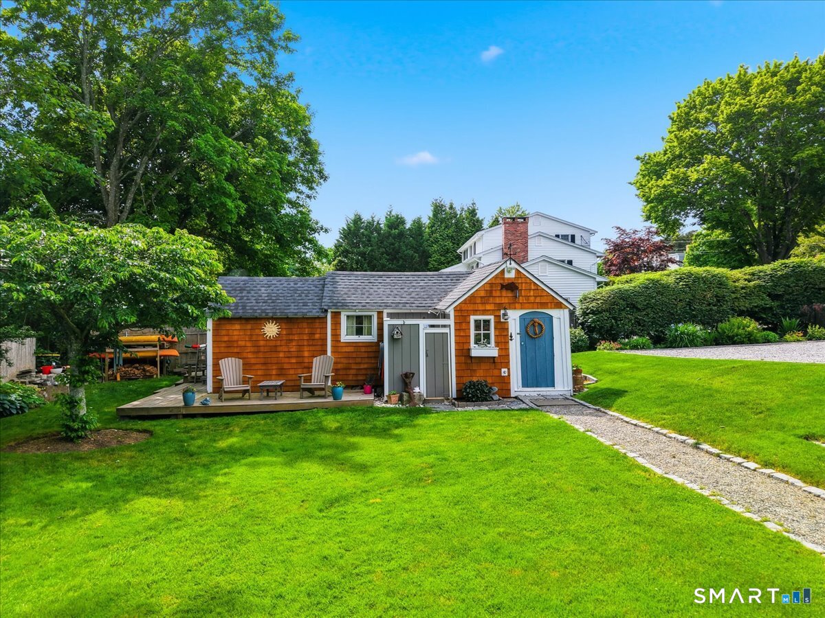 65 Prospect Hill Road Groton, CT 06340 - Photo 12 of 40