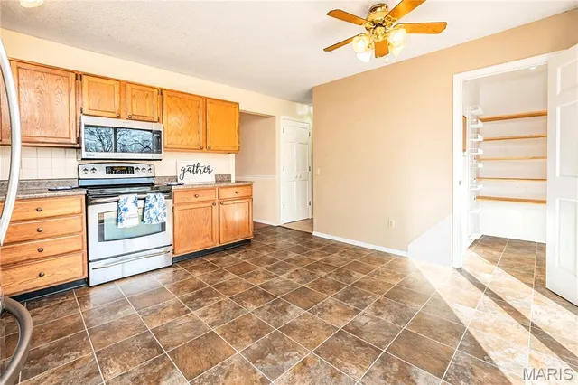 $325,000 | 1044 Holly River Drive, Florissant, MO 63031