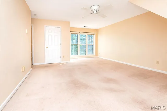 $325,000 | 1044 Holly River Drive, Florissant, MO 63031